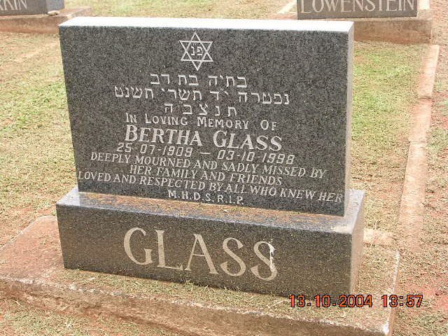 GLASS Bertha 1909-1998
