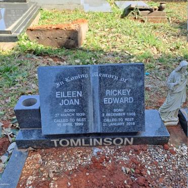 TOMLINSON Rickey Edward 1960-2018 :: TOMLINSON Eileen Joan 1939-1999