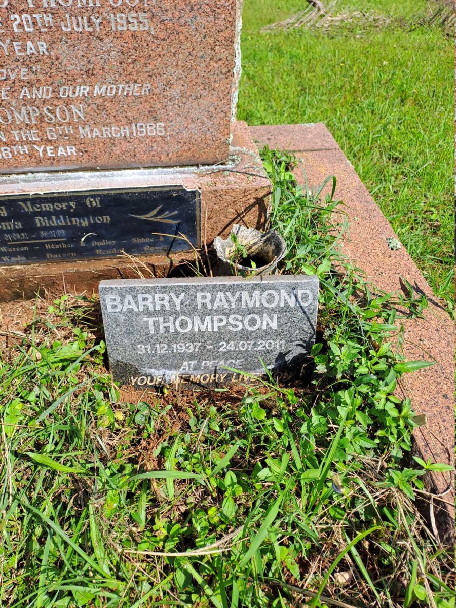 THOMPSON Barry Raymond 1937-2011