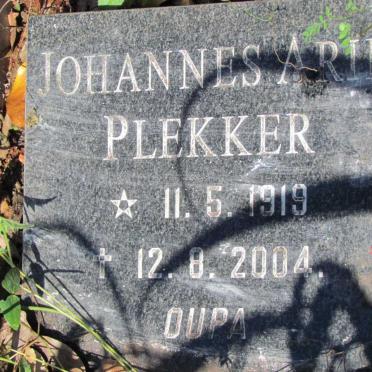 PLEKKER Geoffrey Robert 1957-1978 :: PLEKKER Eric 1950-1986 :: PLEKKER Golly 1918-1990 :: PLEKKER Johannes Arie 1919-2004
