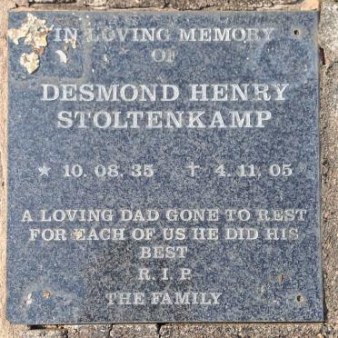 STOLTENKAMP Desmond Henry 1935-2003