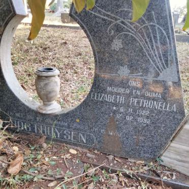 OOSTHUYSEN Elizabeth Petronella 1922-1992