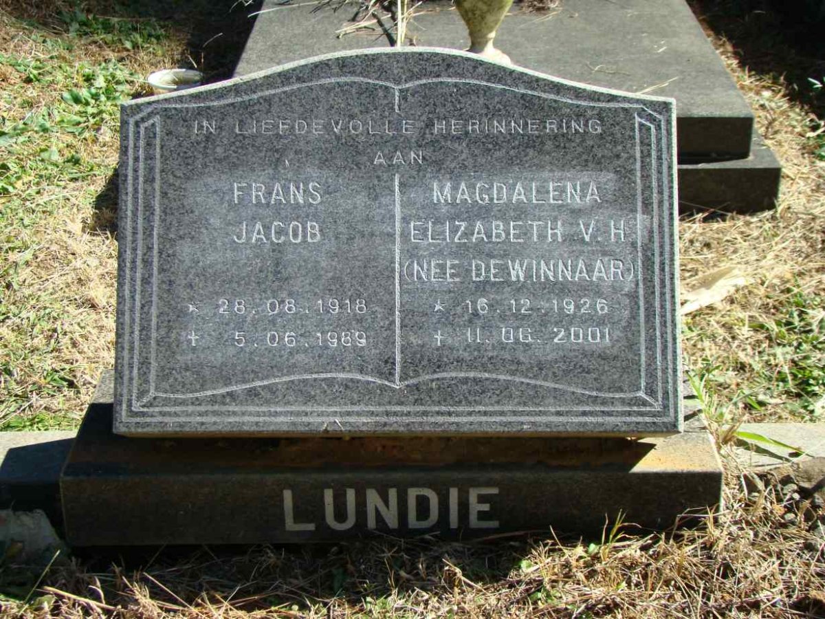 LUNDIE Frans Jacob 1918-1989 &amp; Magdalena Elizabeth V.H. DE WINNAAR 1926-2001