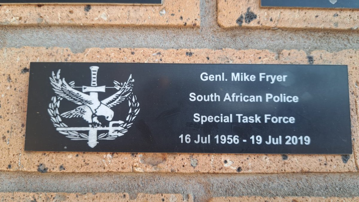 FRYER Mike 1956-2019