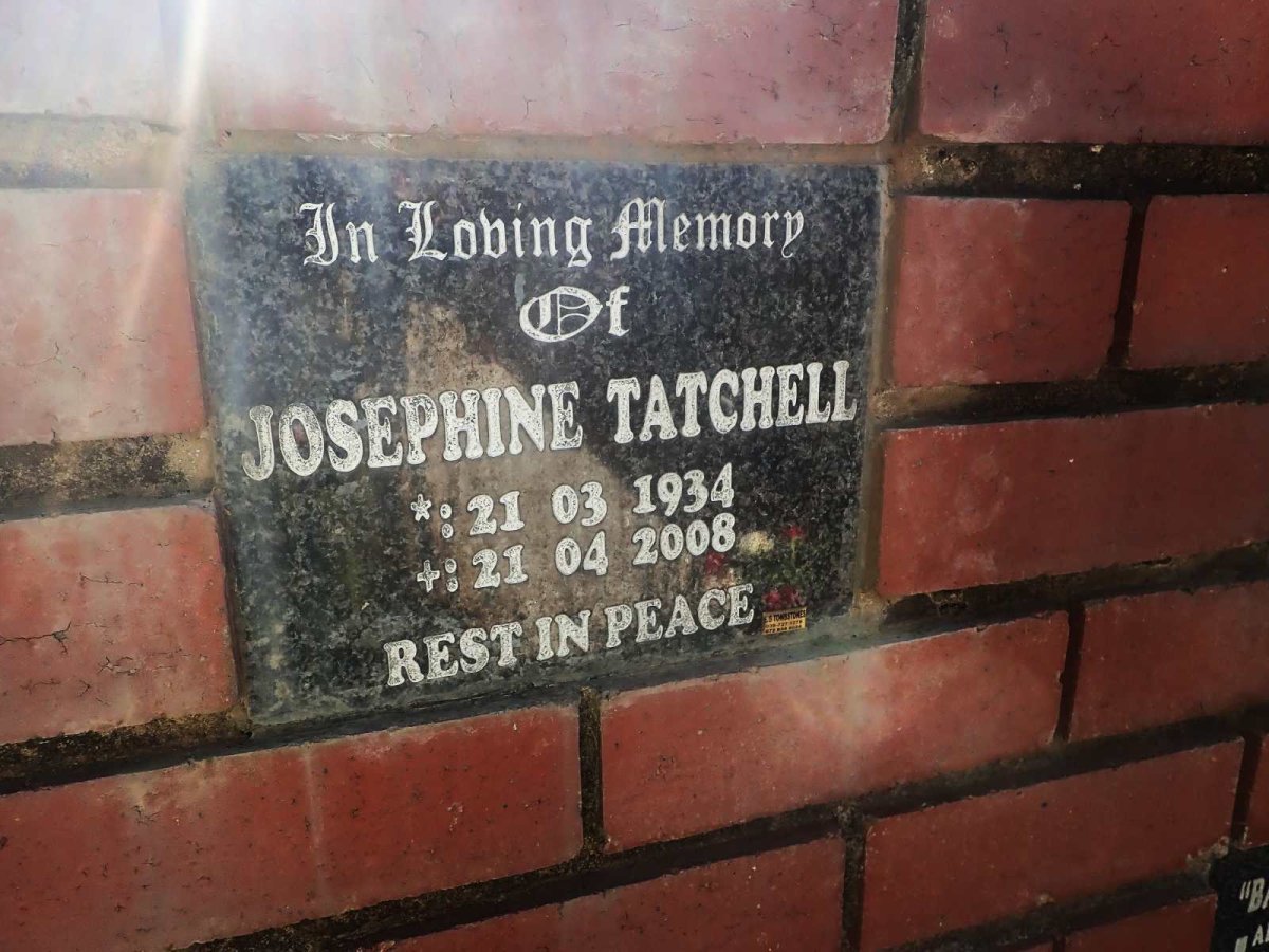 TATCHELL Josephine 1934-2008