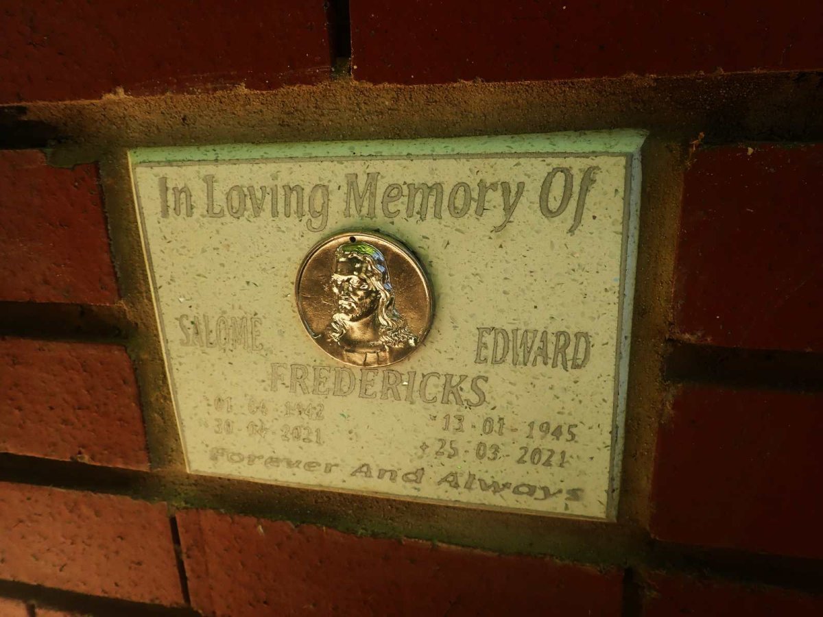 FREDERICKS Edward 1945-2021 &amp; Salome 1942-2021