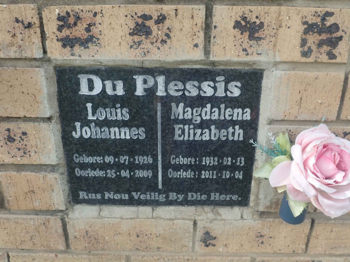 PLESSIS Louis Johannes, du 1926-2009 &amp; Magdalena Elizabeth 1932-2011