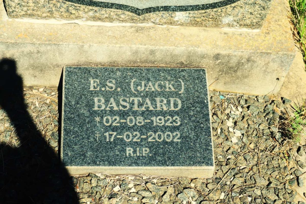 BASTARD E.S. 1923-2002