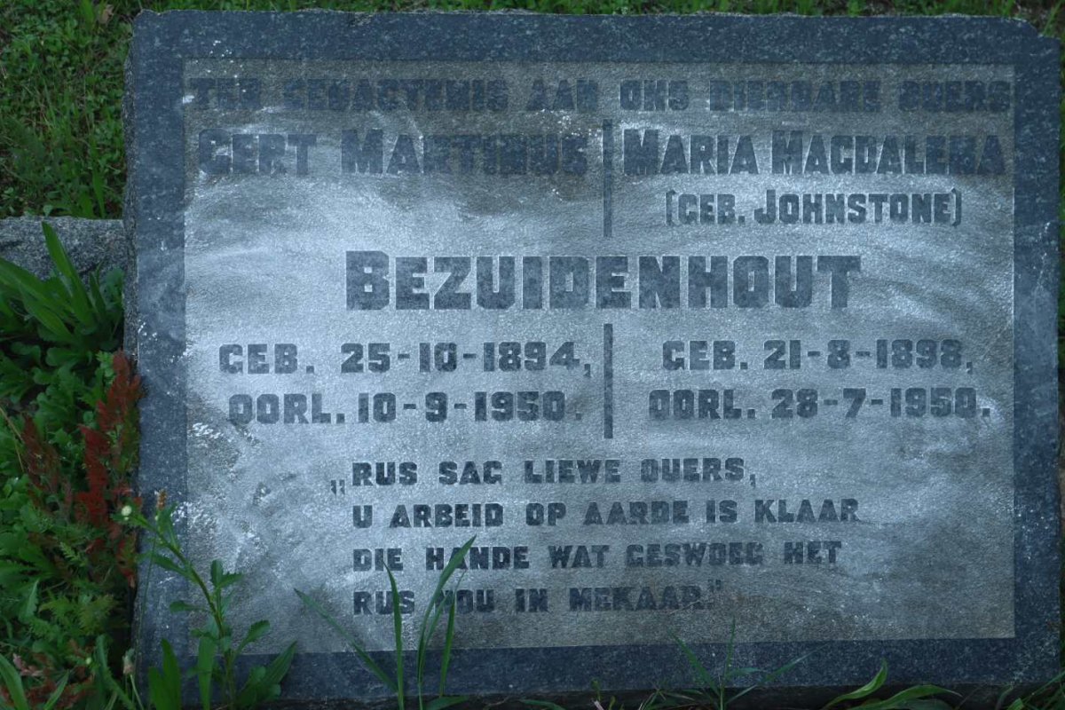BEZUIDENHOUT Gert Martinus 1894-1950 &amp; Maria Magdalena JOHNSTONE 1898-1950