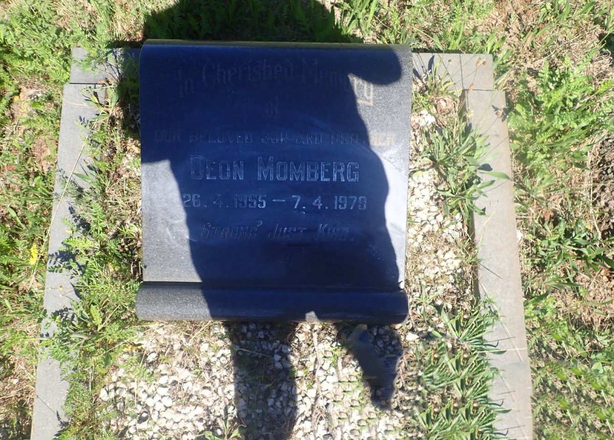 MOMBERG Deon 1955-1979