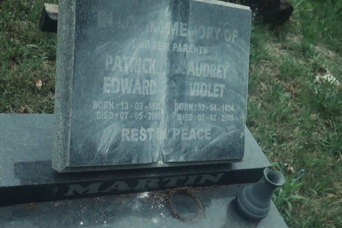 MARTIN Patrick Edward 1931-2006 &amp; Audrey Violet 1934-2009