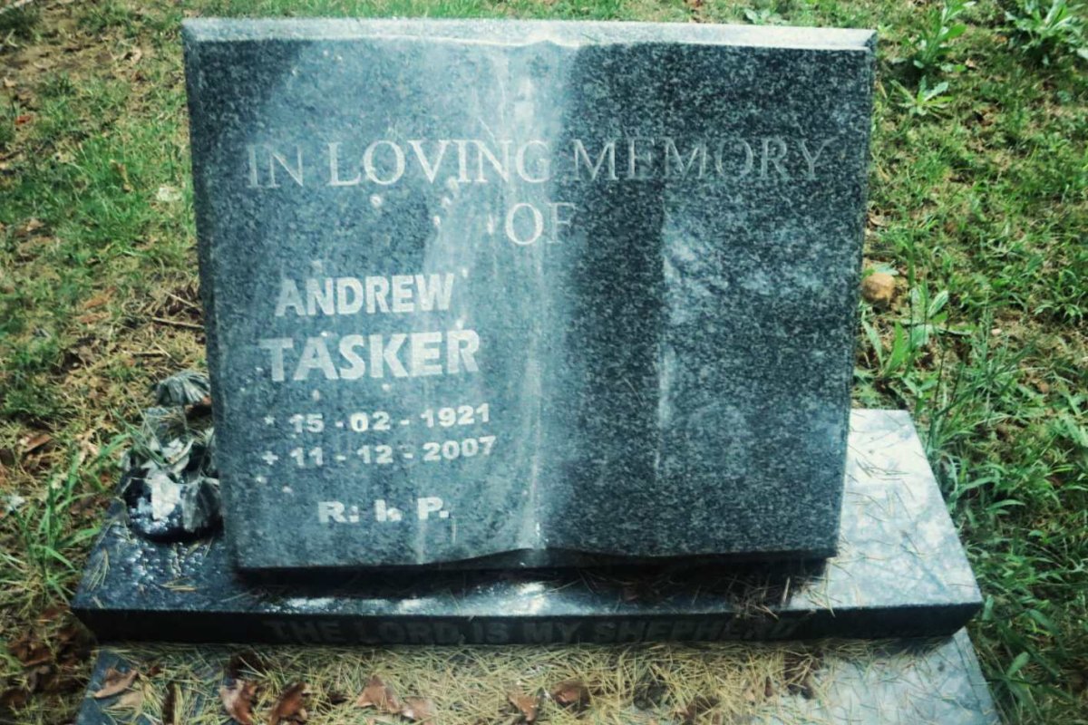 TASKER Andrew 1921-2007