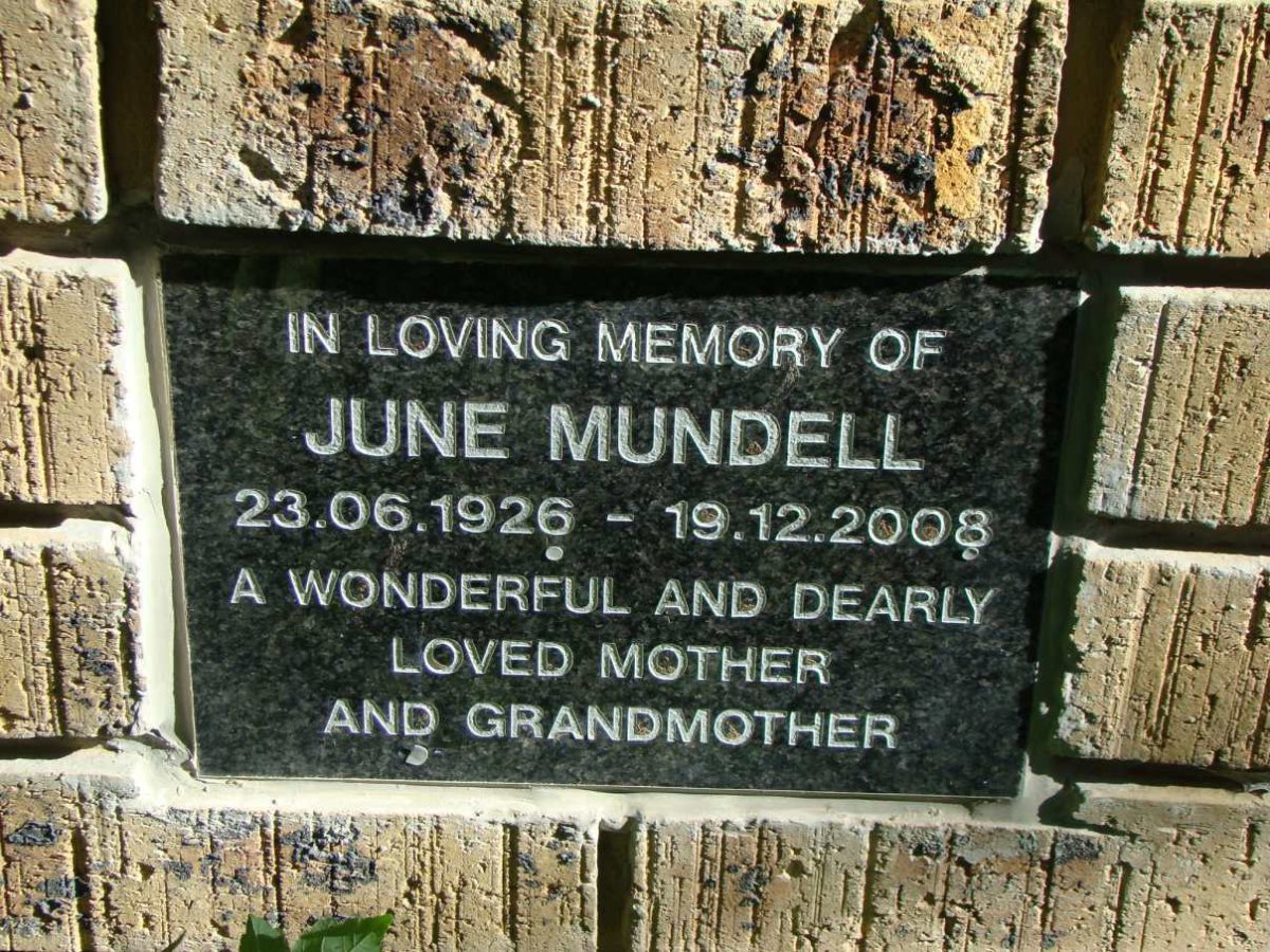 MUNDELL June 1926-2008