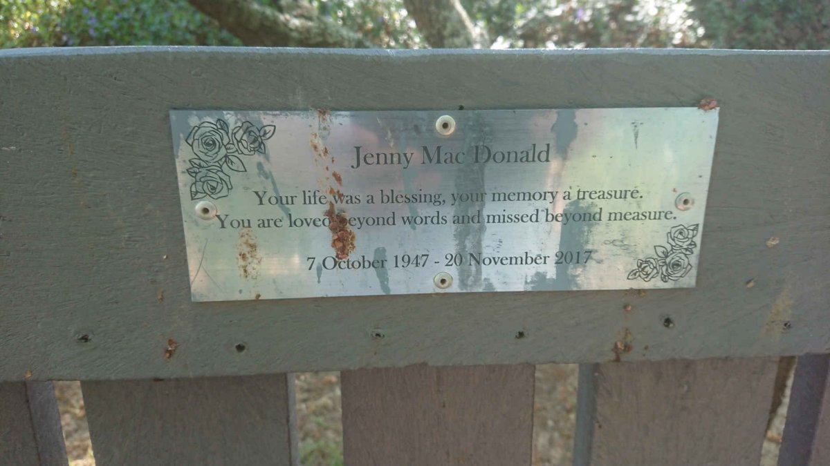 MACDONALD Jenny 1947-2017