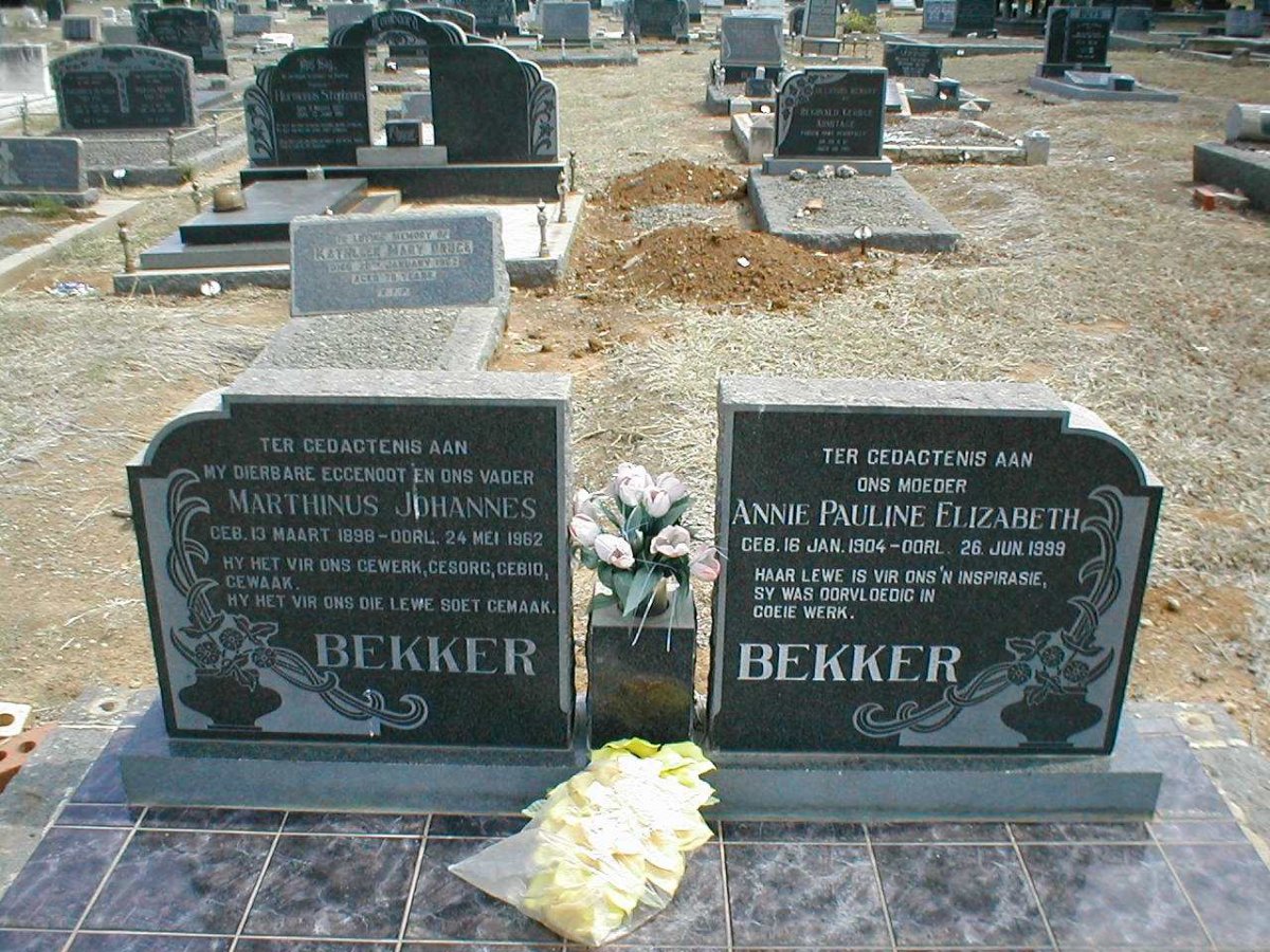 BEKKER Marthinus Johannes 1898-1962 &amp; Annie Pauline Elizabeth 1904-1999