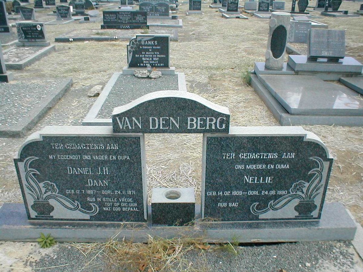 BERG Daniel J.H., van den 1897-1971 &amp; Nellie 1909-1990