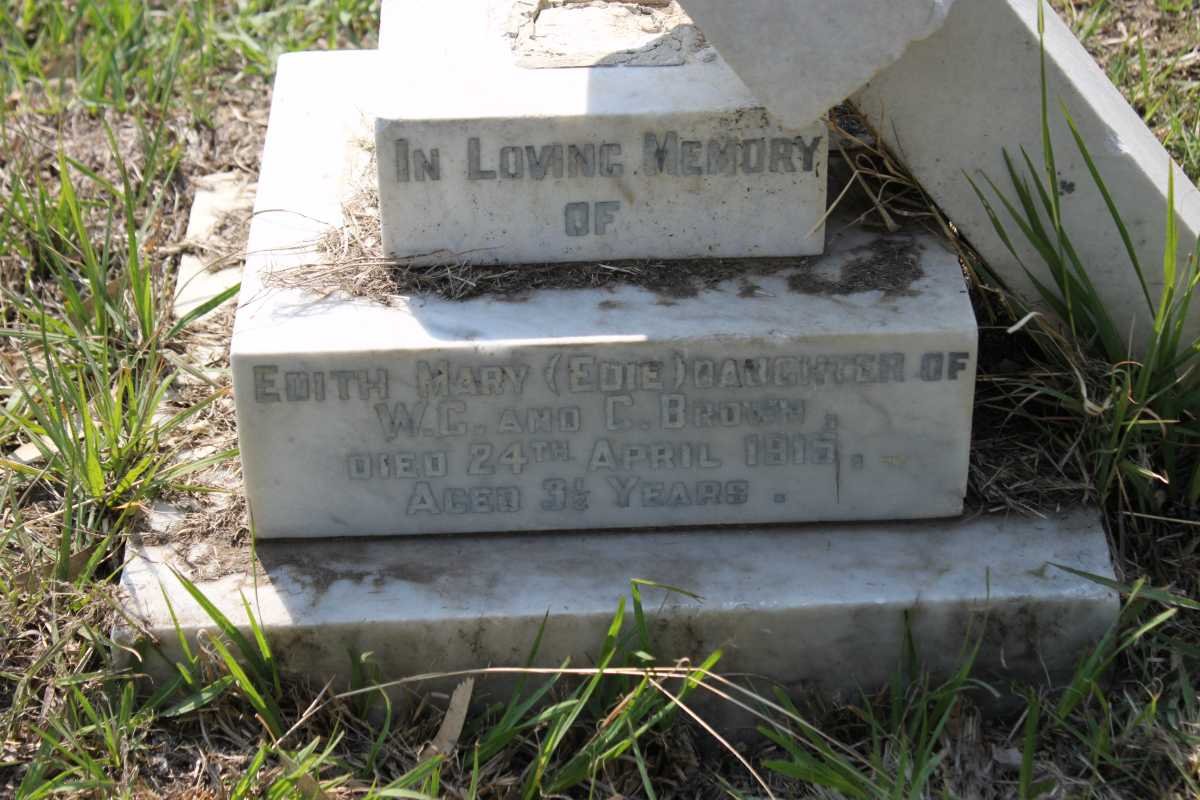 BROWN Edith Mary -1915