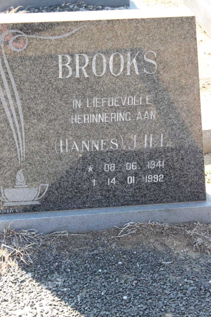 BROOKS J.H.L. 1941-1992