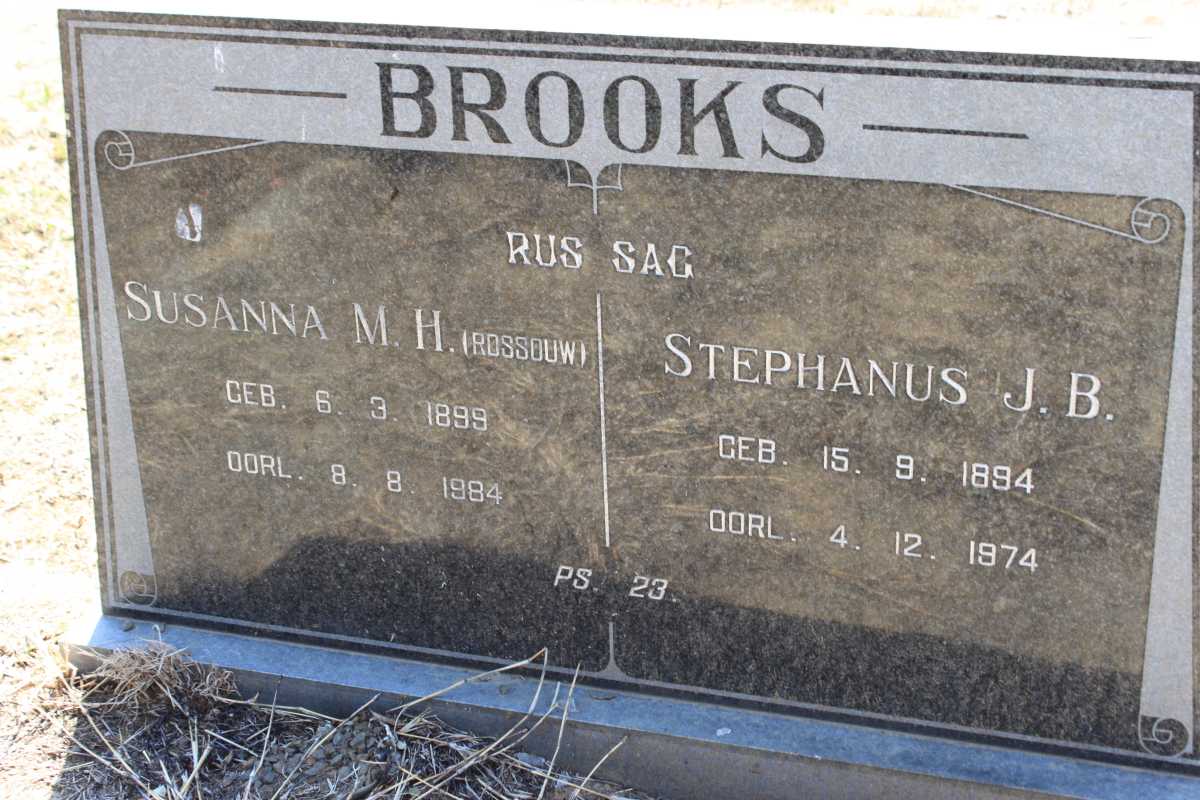 BROOKS Stephanus J.B. 1894-1974 &amp; Susanna M.H. ROSSOUW 1899-1984