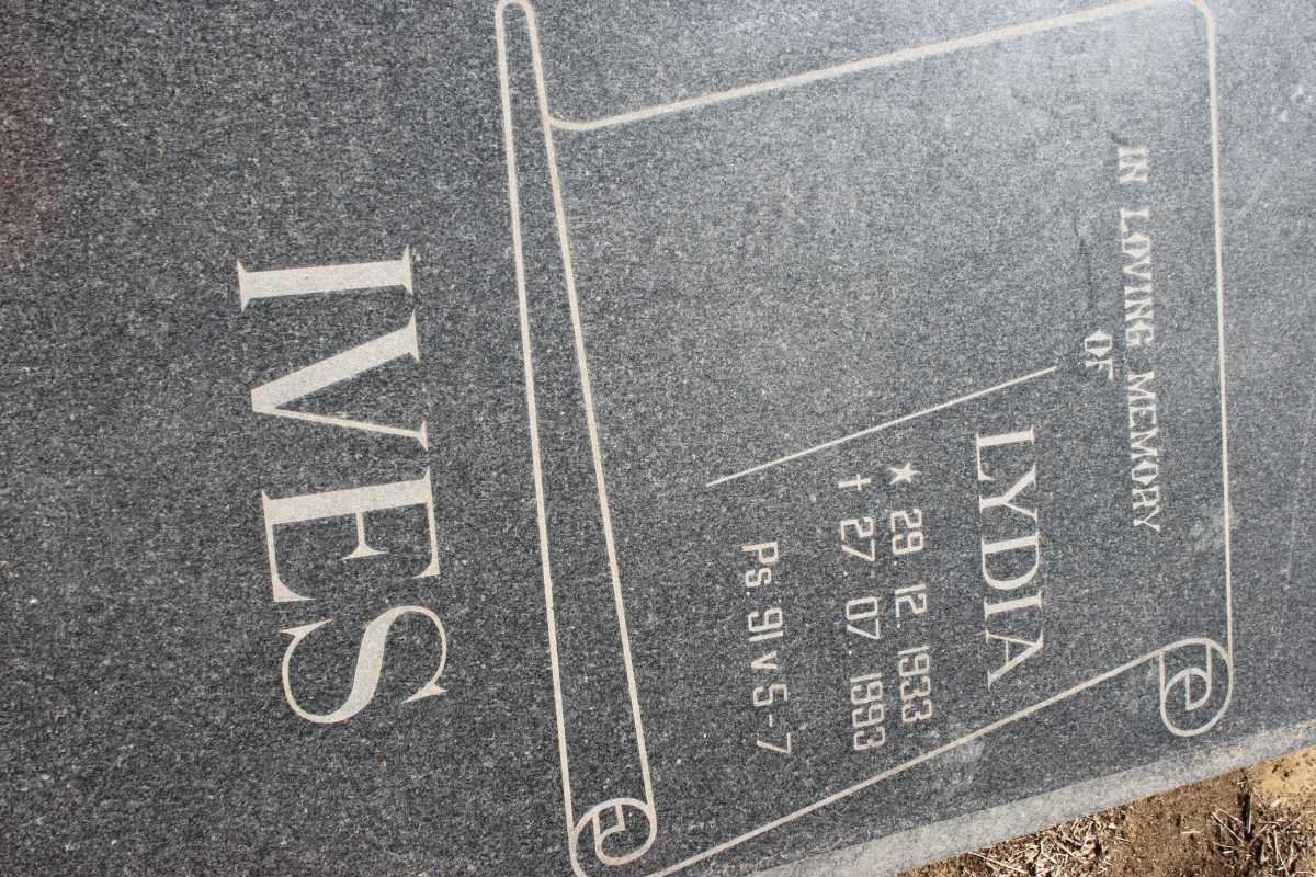 IVES Lydia 1933-1993