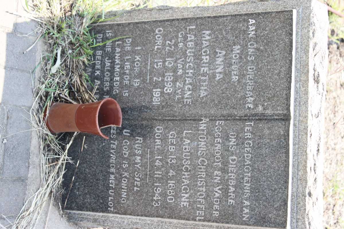 LABUSCHAGNE Antonis Christoffel 1880-1943 &amp; Anna Magrietha VAN ZYL 1898-1981