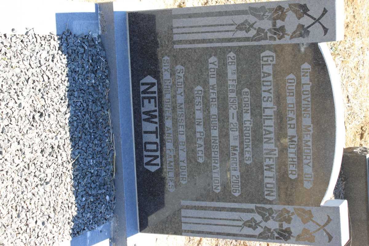 NEWTON Gladys Lilian nee CROOKES 1912-2006