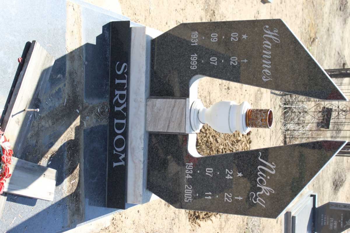 STRYDOM Hannes 1931-1999 &amp; Nicky 1934-2005