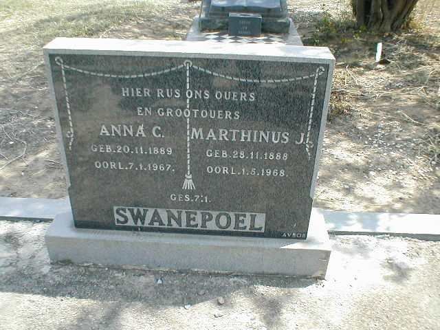 SWANEPOEL Marthinus J. 1888-1968 &amp; Anna C. 1889-1967