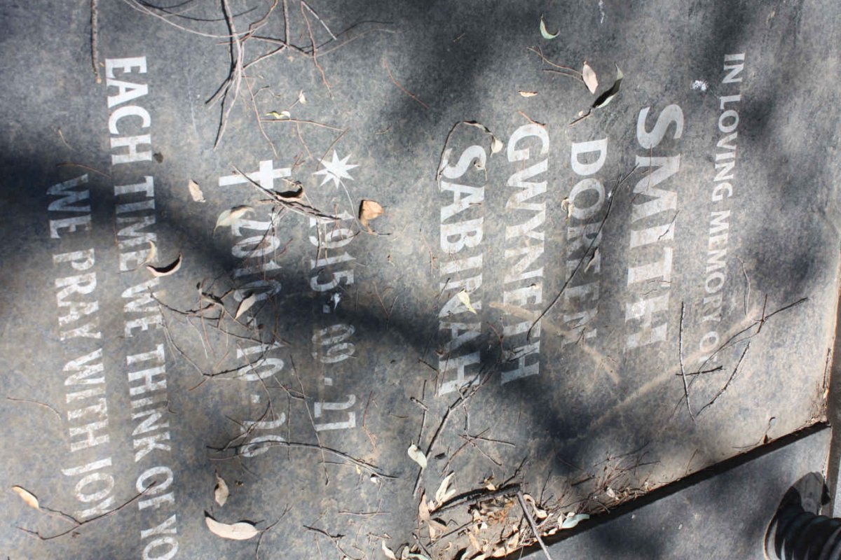 SMITH Doreen Gwyneth Sabinah 1915-2010