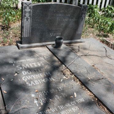 SMITH Edward James 1887-19?1 & Florence Beatrice 18?9-19?3