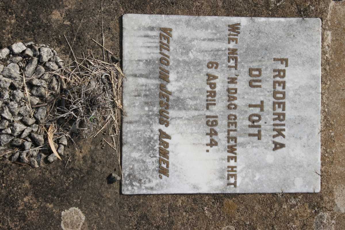 TOIT Frederika, du 1944-1944