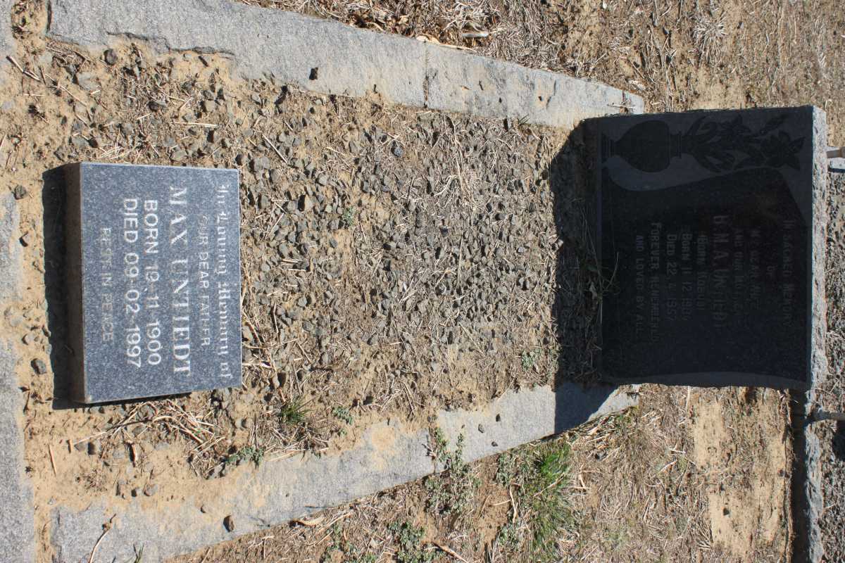 UNTIEDT Max 1900-1997 &amp; B.M.A. nee KOBUS 1904-1957