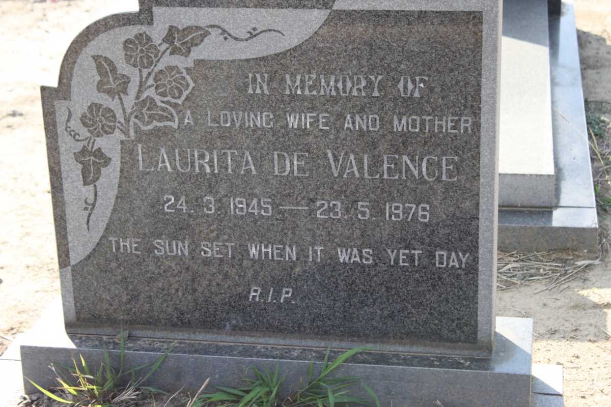 VALENCE Laurita, de 1945-1976