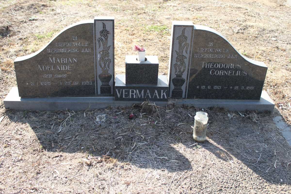 VERMAAK Theodorus Cornelius 1913-1981 &amp; Marian Adelaide DAVIS 1920-1993