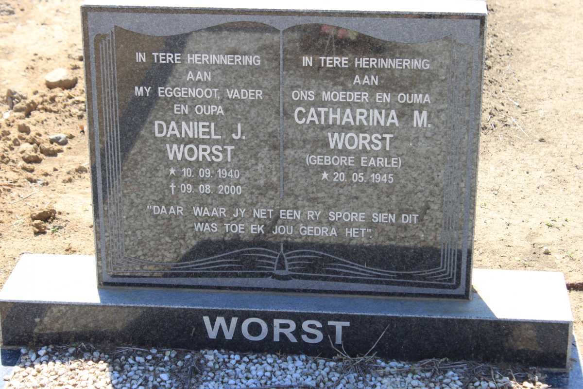WORST Daniel J. 1940-2000 &amp; Catharina M. EARLE 1945-