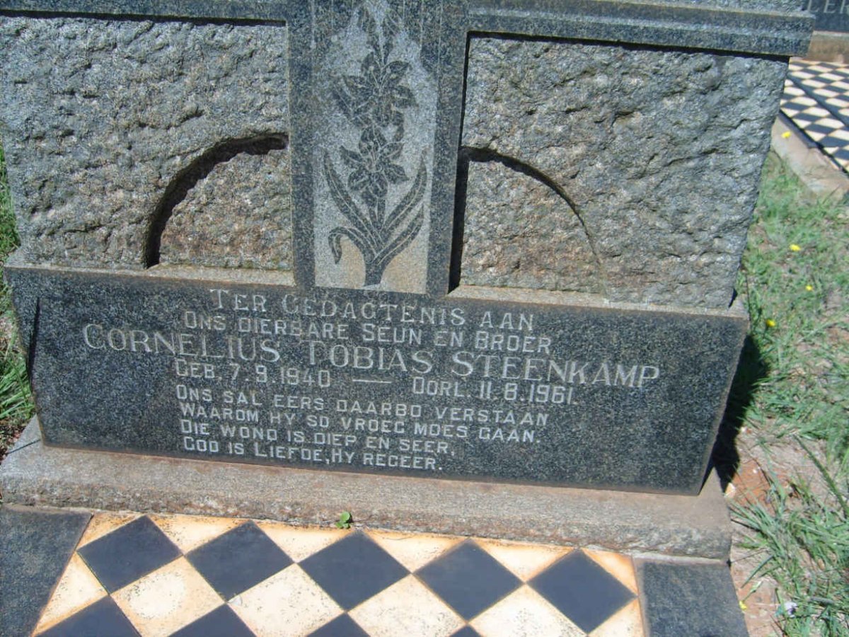 STEENKAMP Cornelius Tobias 1940-1961
