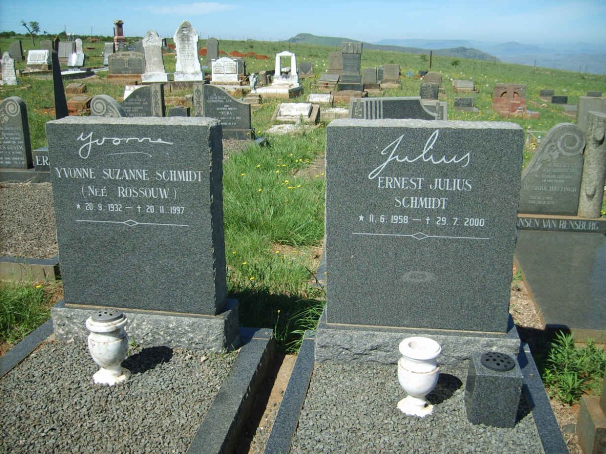 SCHMIDT Ernest Julius 1958-2000 :: SCHMIDT Yvonne Suzanne nee ROSSOUW 1932-1997