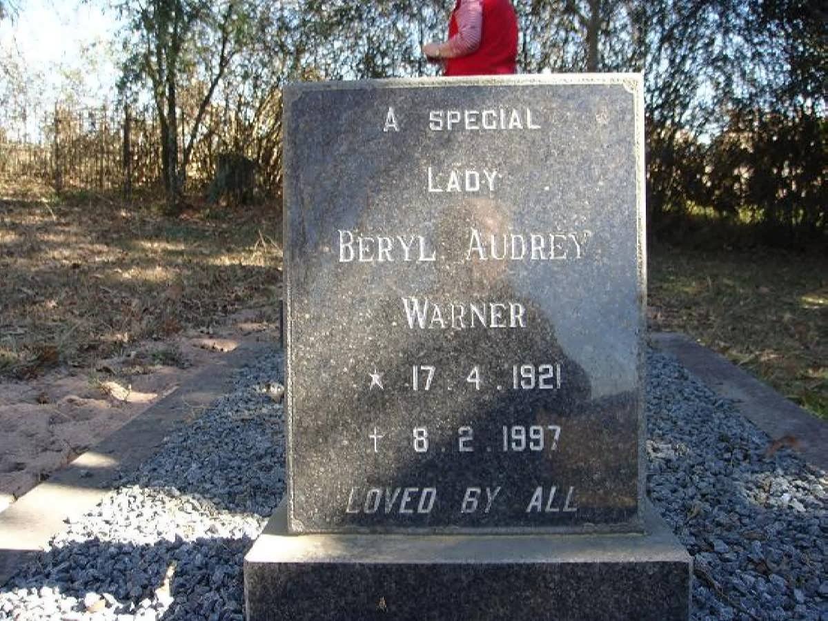 WARNER Beryl Audrey 1921-1997
