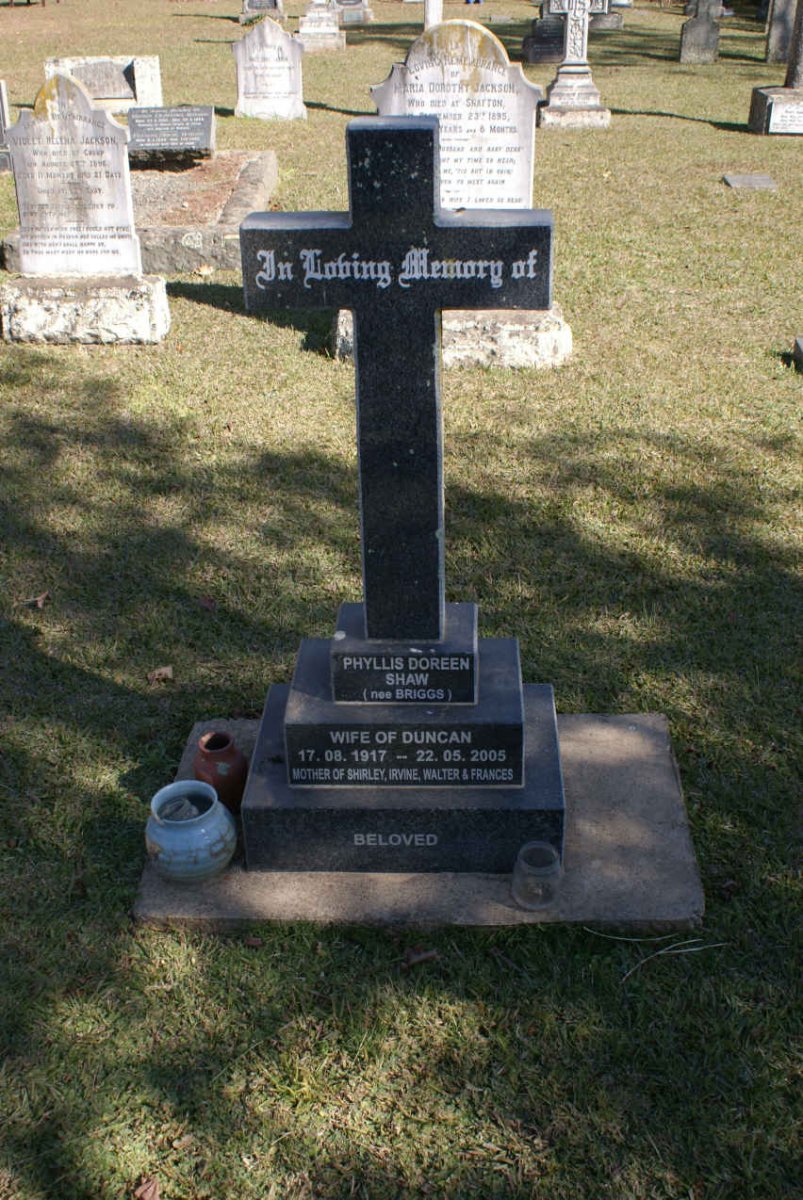 SHAW Phyllis Doreen nee BRIGGS 1917-2005