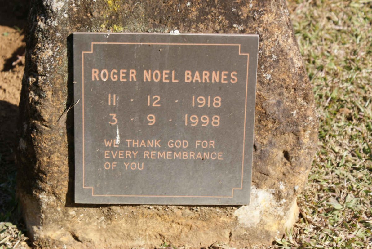 DAY Peter John 1949-1990 :: DAY Arthur C.H. 1951-1996 :: BARNES Roger Noel 1918-1998