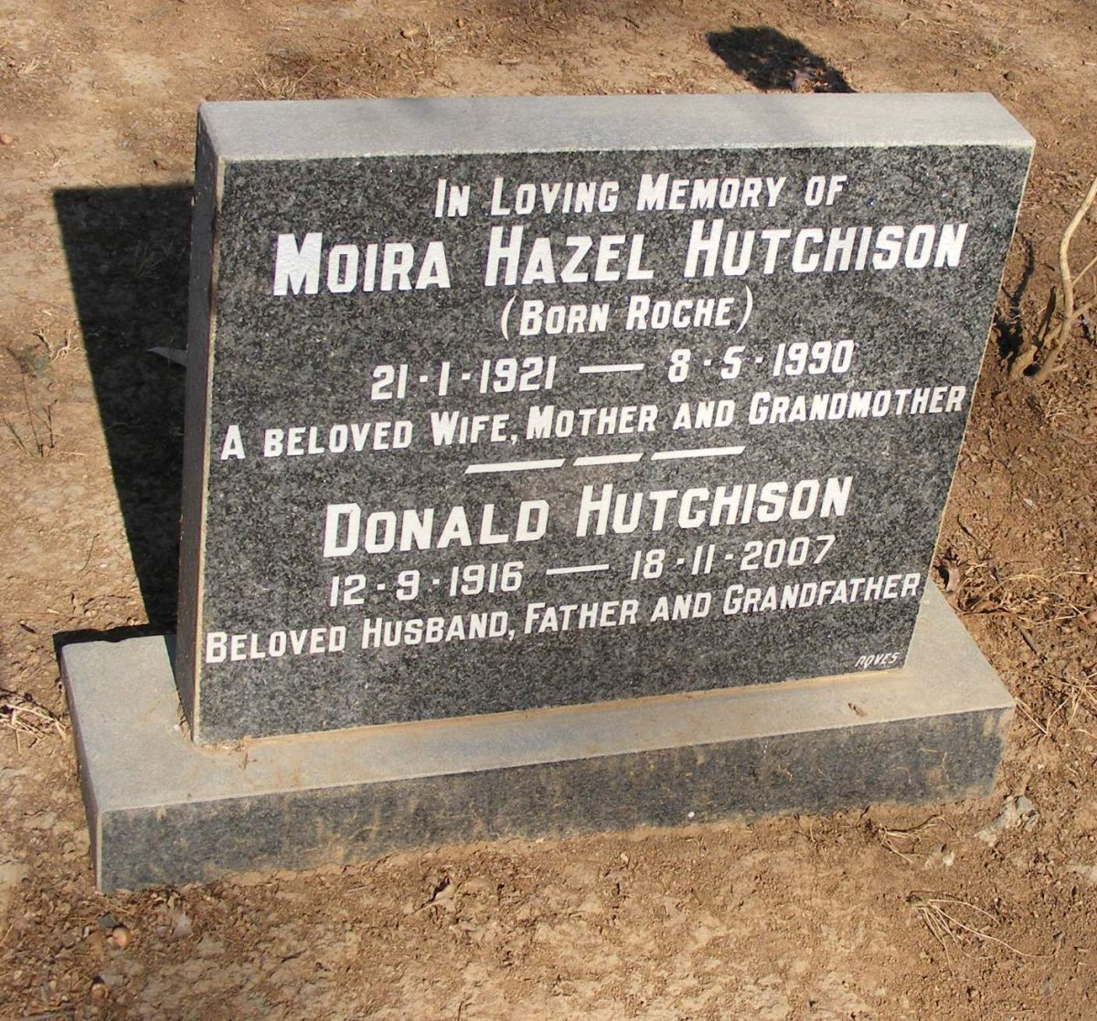 HUTCHISON Donald 1916-2007 &amp; Moira Hazel ROCHE 1921-1990