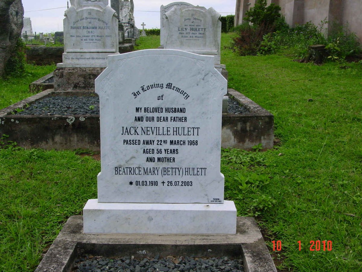 HULETT Jack Neville  -1968 &amp; Beatrice Mary  1910-2003