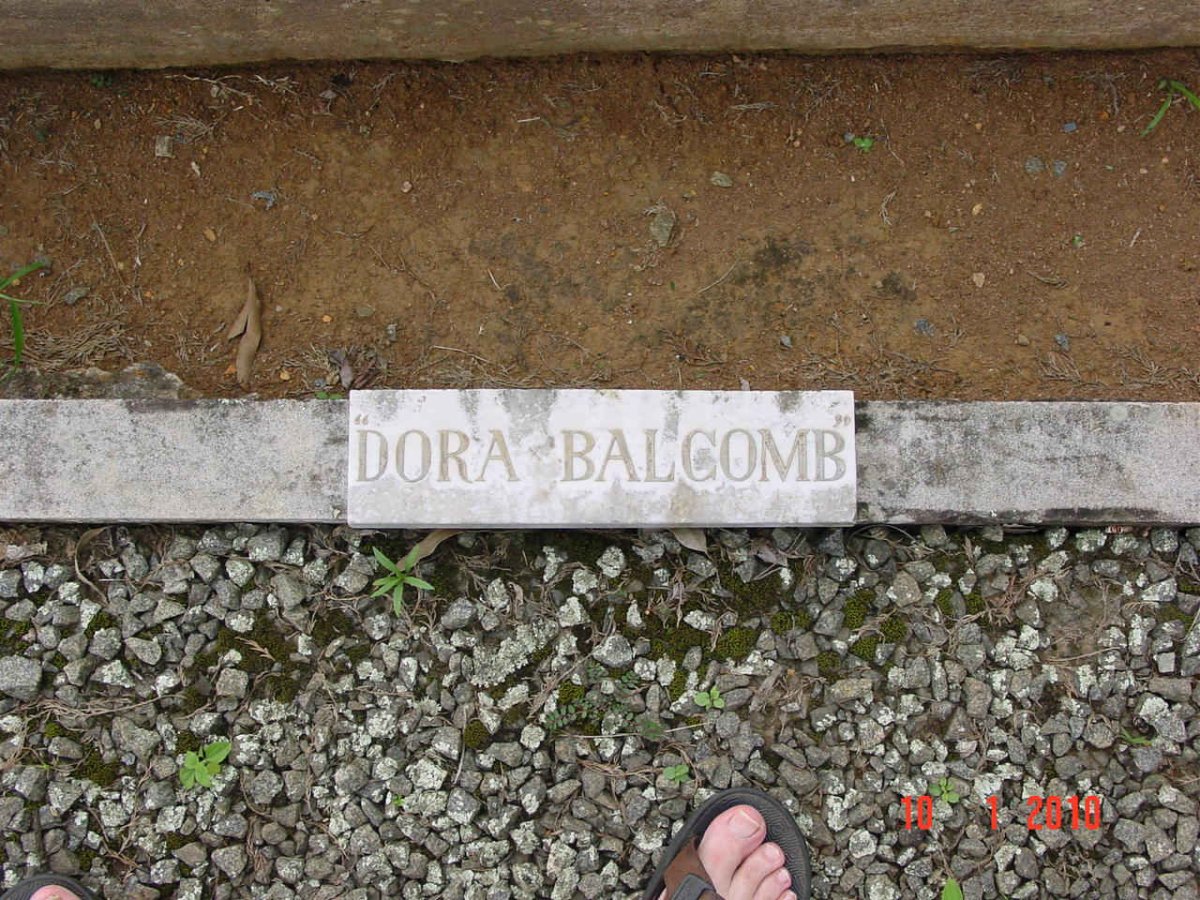 BALCOMB Dora
