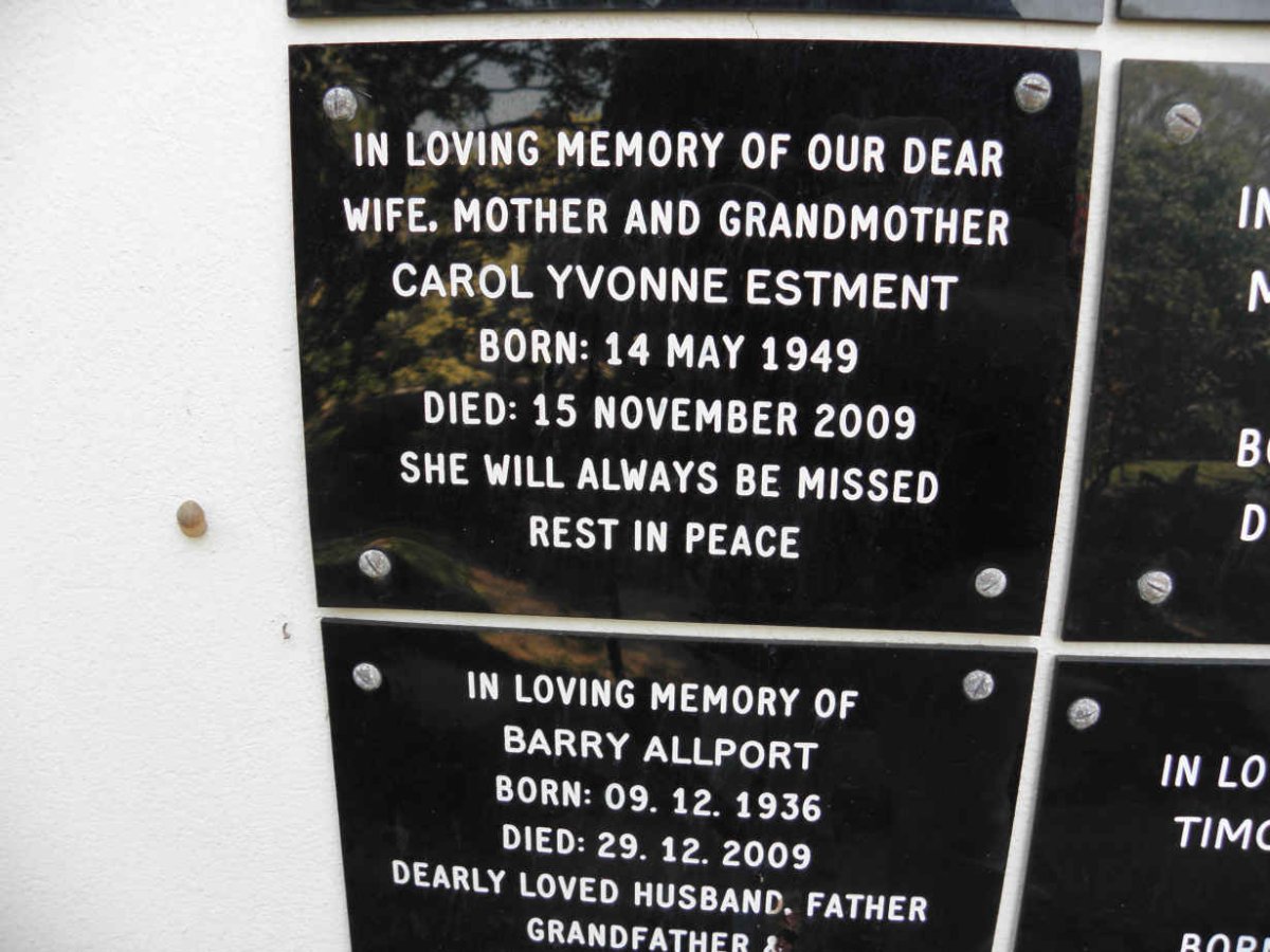 ESTMENT Carol Yvonne 1949-2009
