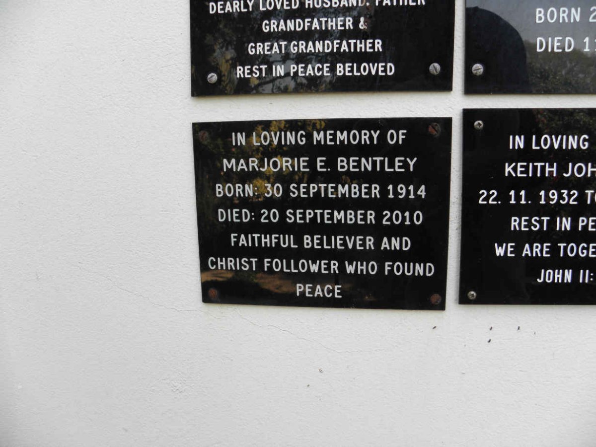 BENTLEY Marjorie E. 1914-2010