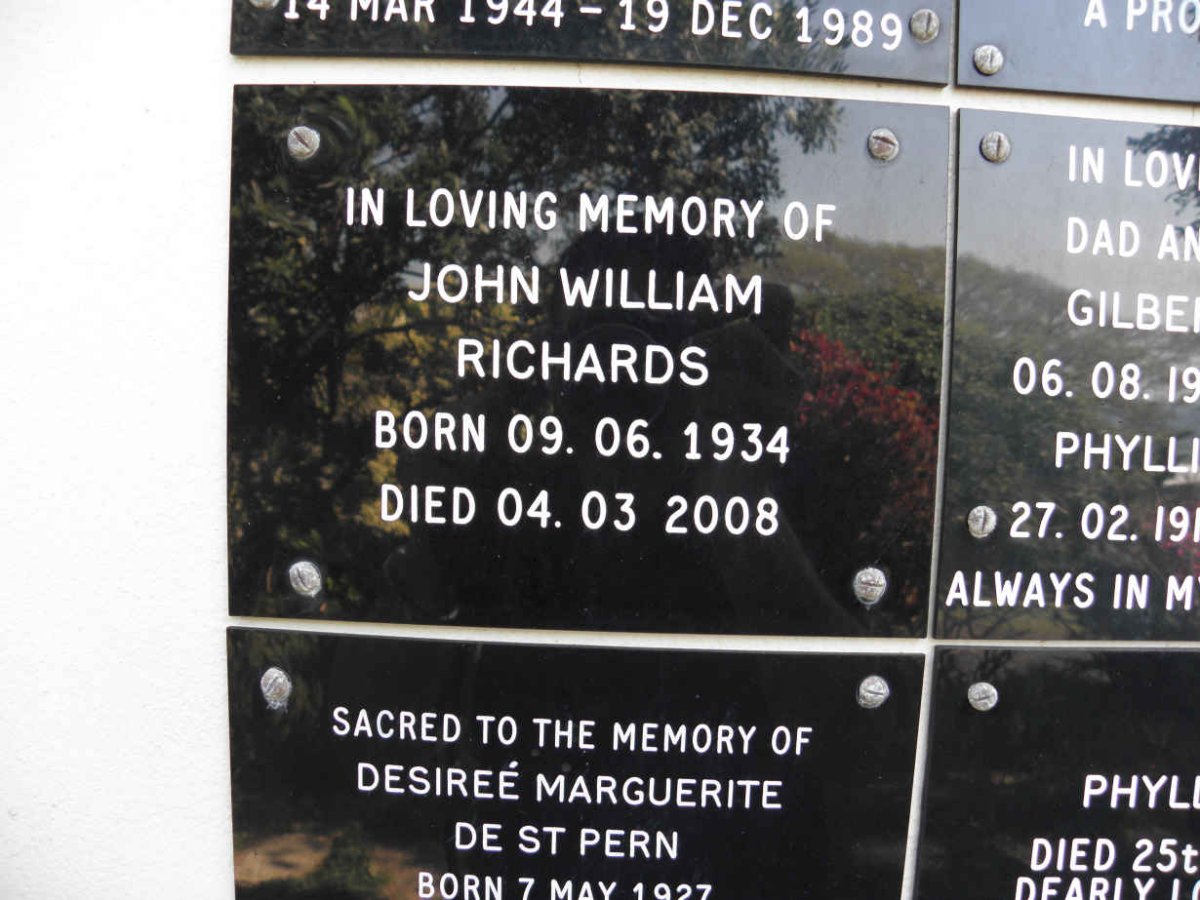 RICHARDS John William 1934-2008