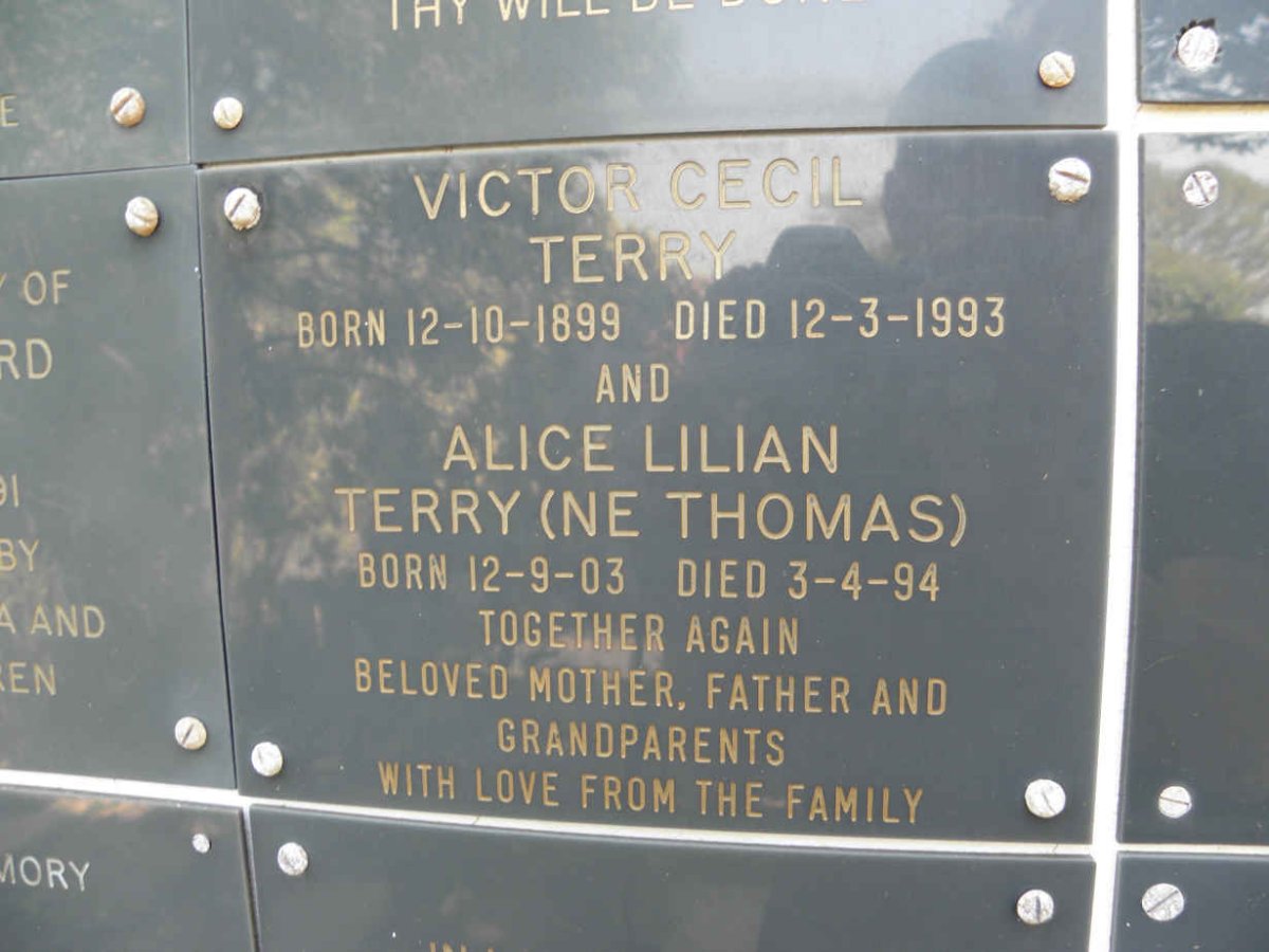 TERRY Victor Cecil 1899-1993 &amp; Alice Lilian nee THOMAS 1903-1994