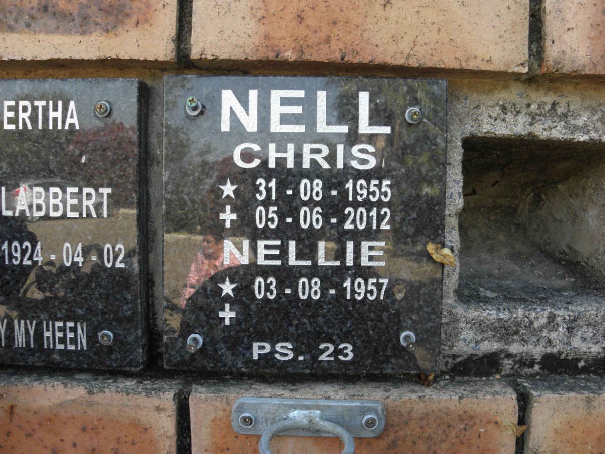 NELL Chris 1955-2012 &amp; Nellie 1957-