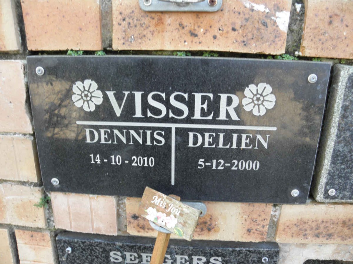 VISSER Dennis -2010 &amp; Delien -2000