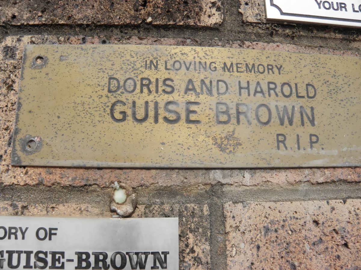 BROWN Harold, GUISE &amp; Doris